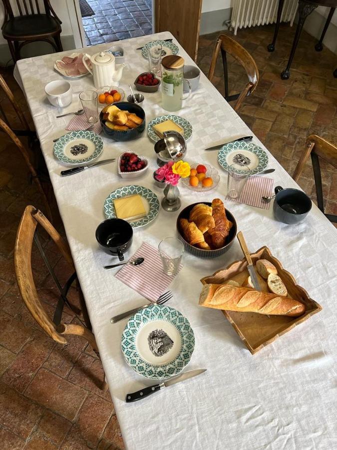 Le Pigeonnier De Saint-Loup Bed And Breakfast Екстериор снимка